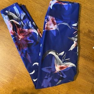 Fabletics High waisted powerhold 7/8 size M